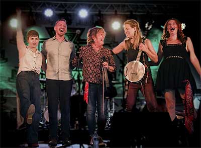 Eileen Ivers and the Brigideens